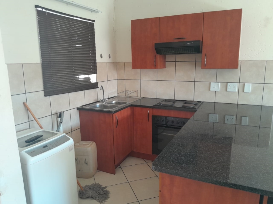 2 Bedroom Property for Sale in Waterval East North West